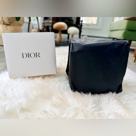 Dior ALL Black Patent Pleather Train Case NEW in original box Zipper pull SEALED - Picture 3 of 15